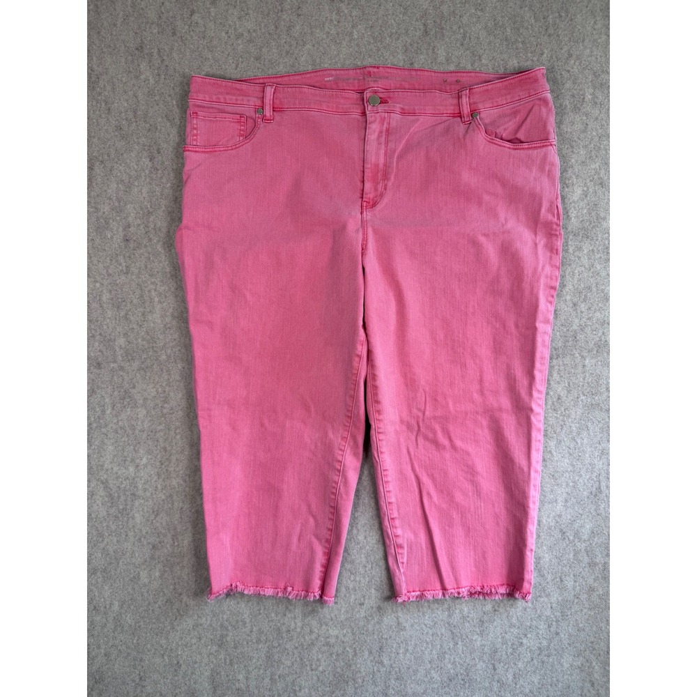 Chicos Perfect Stretch Girlfriend Slim Leg Capri Pants Pink Frayed Hem